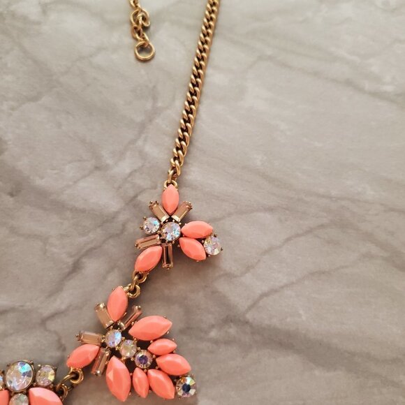 🧡 J.Crew Orange Iridescent Rhinestones Crystal Cluster Statement Necklace 🧡 - Picture 4 of 15